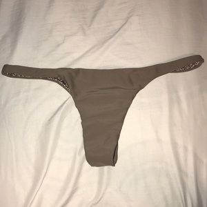Acacia Olive Green